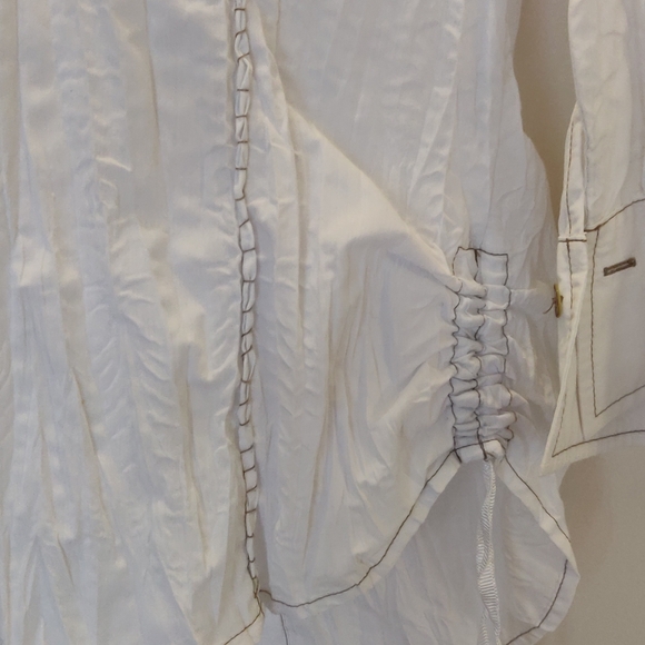 BIBA (Germany) White Formal Shirt with Floral print and beads decoration - Picture 6 of 9